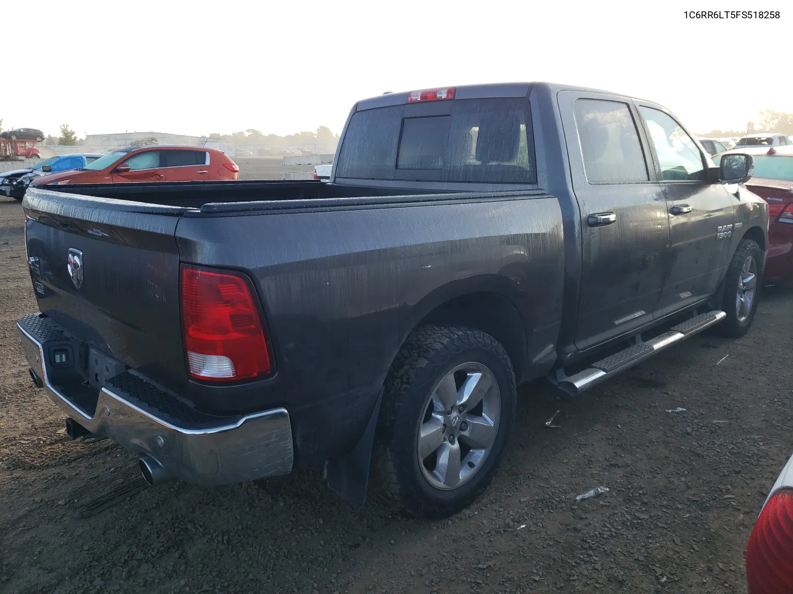 1C6RR6LT5FS518258 2015 Ram 1500 Slt