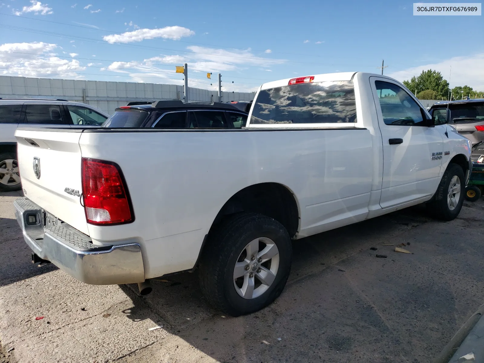 3C6JR7DTXFG676989 2015 Ram 1500 St