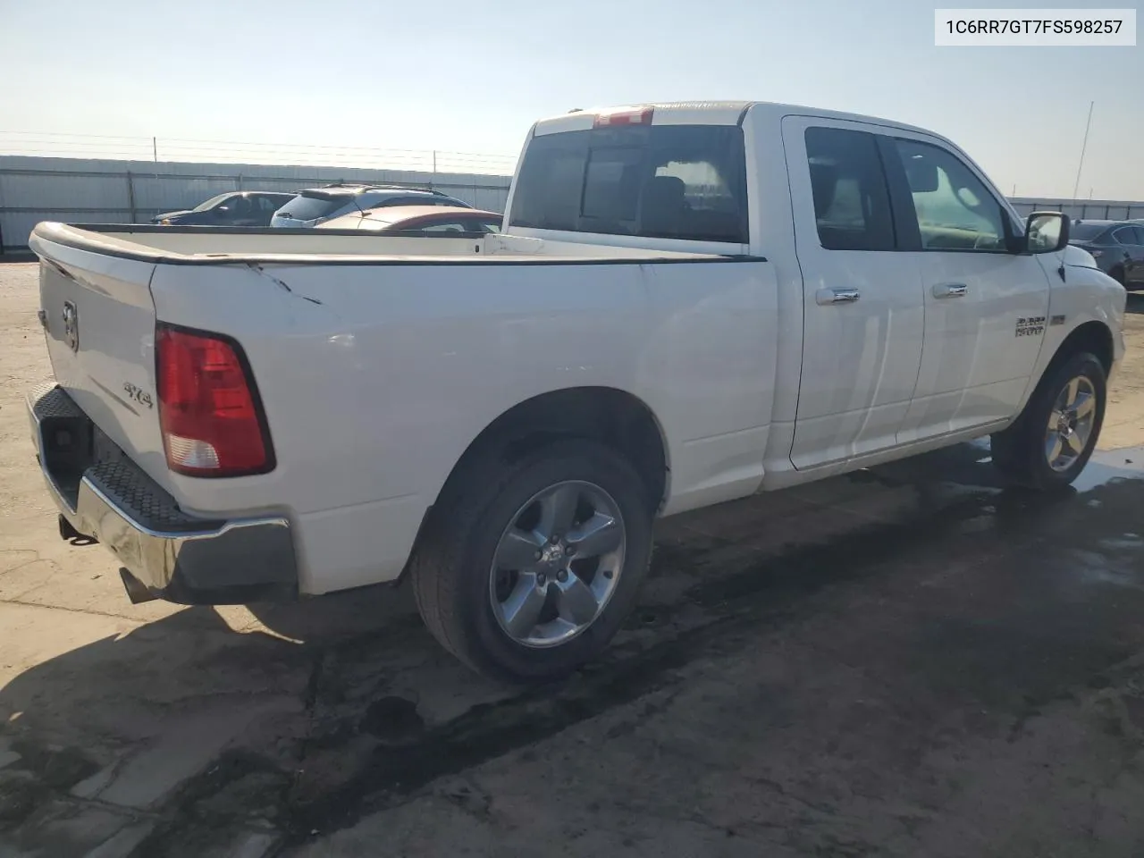 1C6RR7GT7FS598257 2015 Ram 1500 Slt