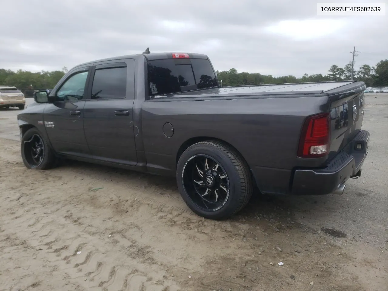 1C6RR7UT4FS602639 2015 Ram 1500 Sport