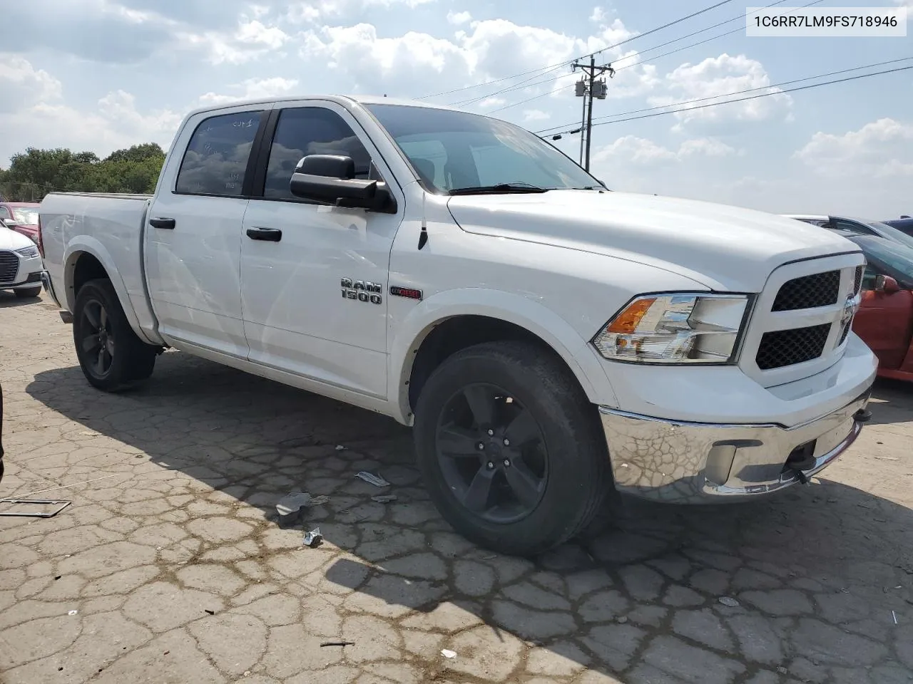 1C6RR7LM9FS718946 2015 Ram 1500 Slt