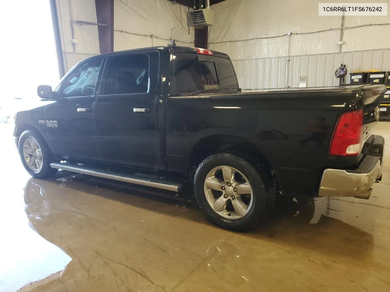 1C6RR6LT1FS676242 2015 Ram 1500 Slt