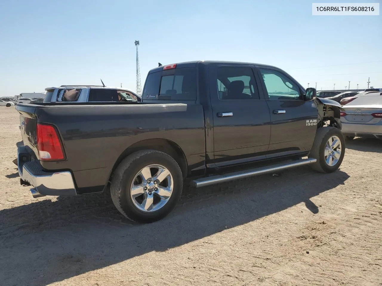 1C6RR6LT1FS608216 2015 Ram 1500 Slt