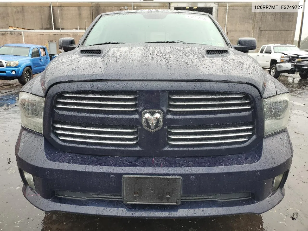 1C6RR7MT1FS749727 2015 Ram 1500 Sport