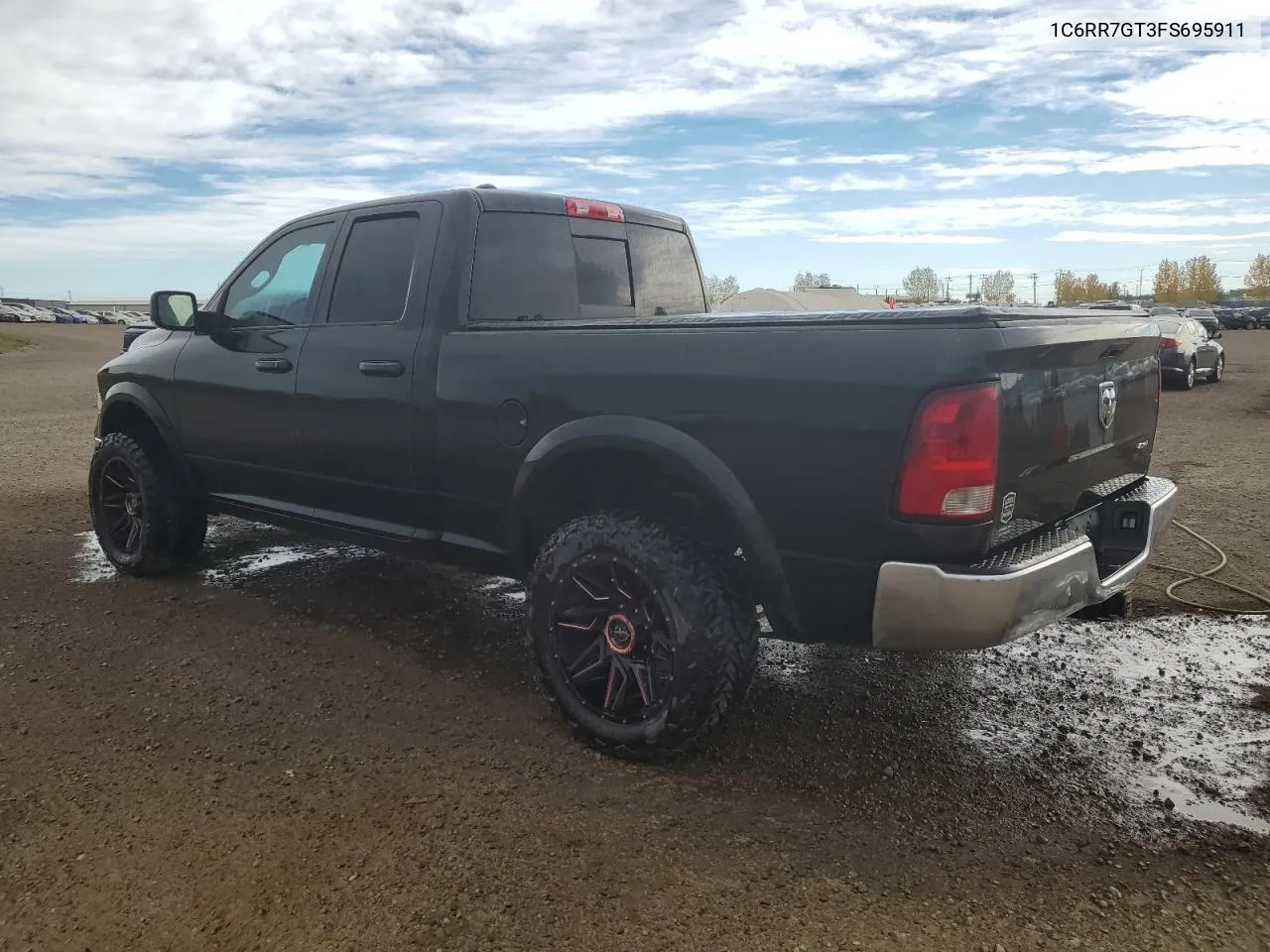 1C6RR7GT3FS695911 2015 Ram 1500 Slt