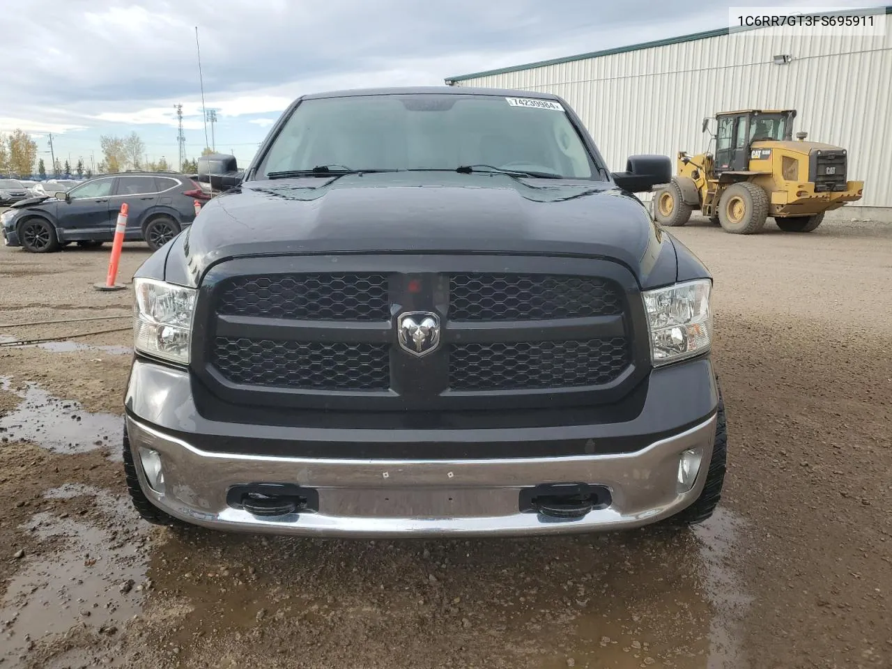 1C6RR7GT3FS695911 2015 Ram 1500 Slt