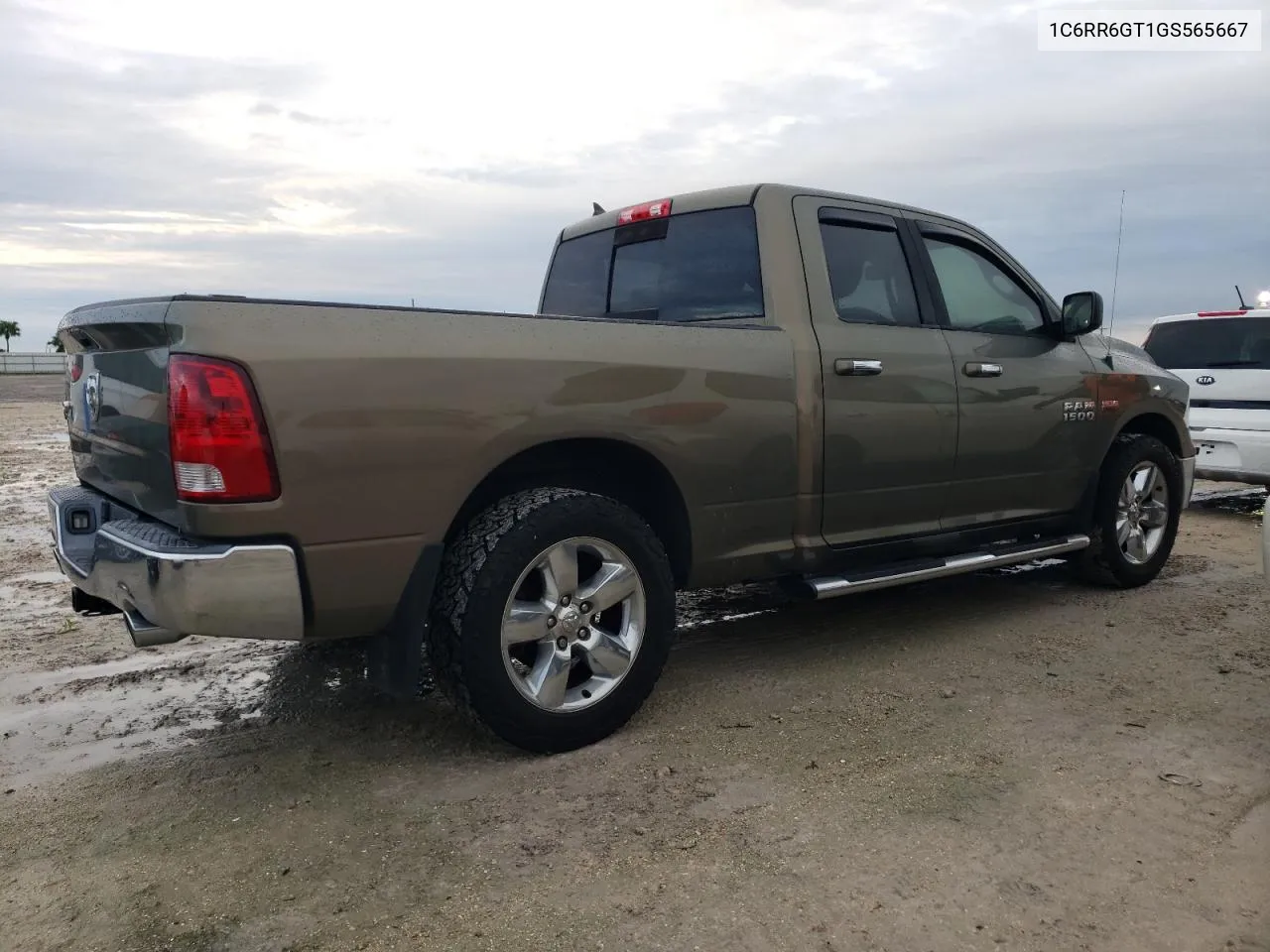 1C6RR6GT1GS565667 2015 Ram 1500 Slt