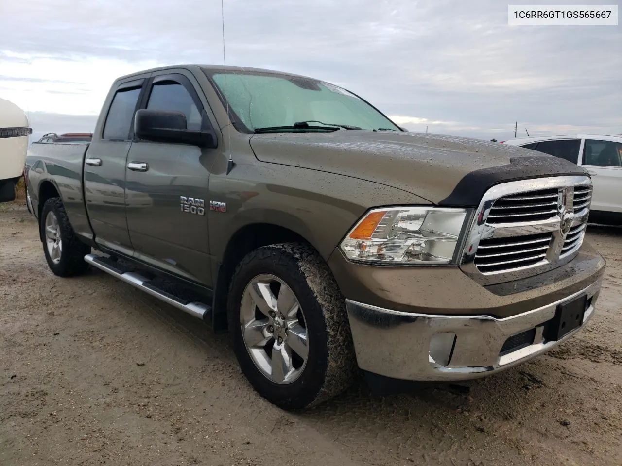 1C6RR6GT1GS565667 2015 Ram 1500 Slt