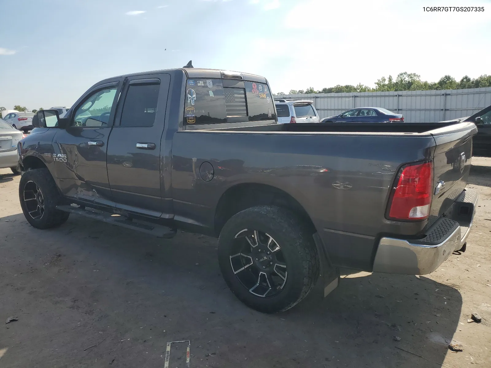 1C6RR7GT7GS207335 2016 Ram 1500 Slt