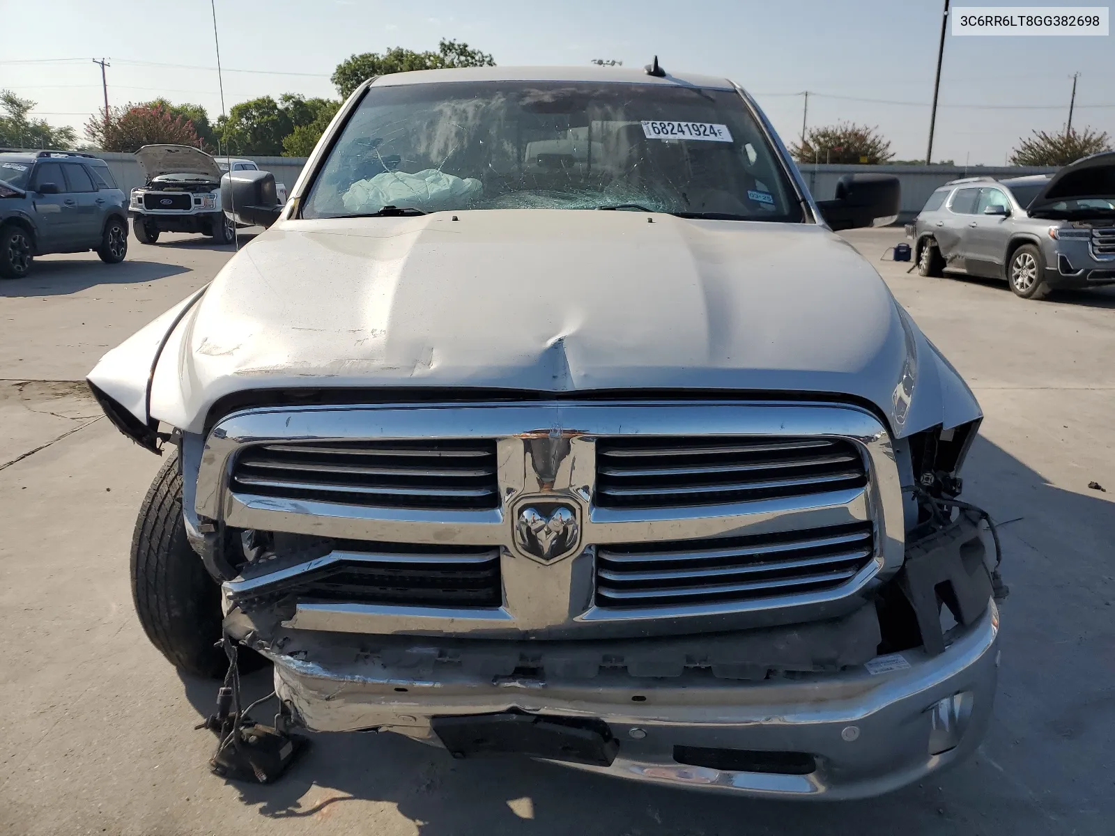 2016 Ram 1500 Slt VIN: 3C6RR6LT8GG382698 Lot: 68241924