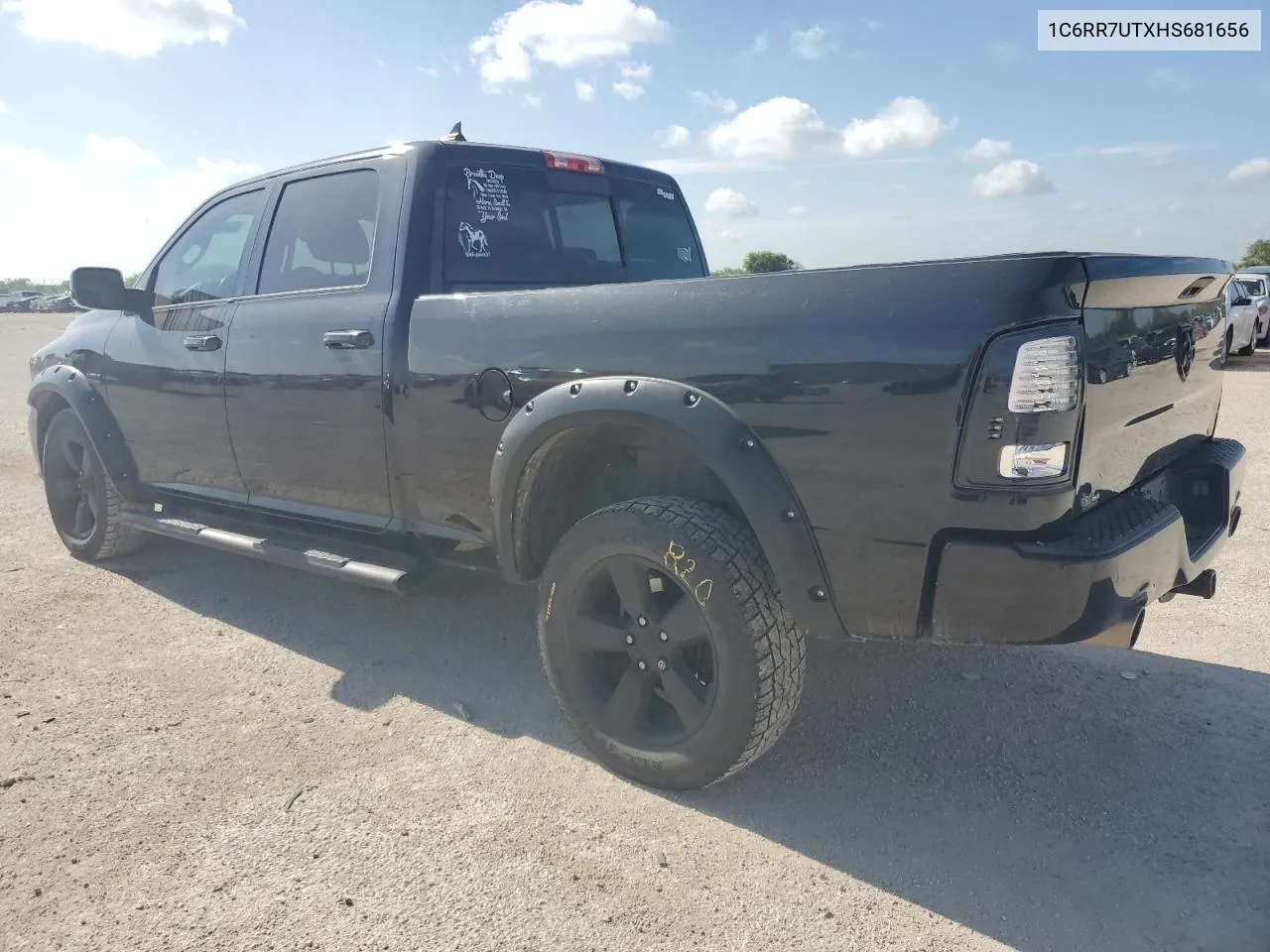 1C6RR7UTXHS681656 2017 Ram 1500 Sport