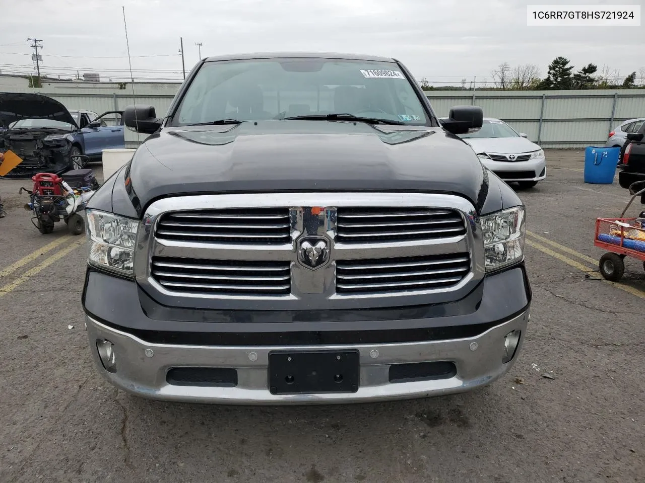 1C6RR7GT8HS721924 2017 Ram 1500 Slt