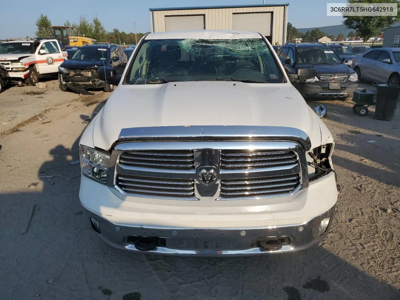 3C6RR7LT5HG642918 2017 Ram 1500 Slt