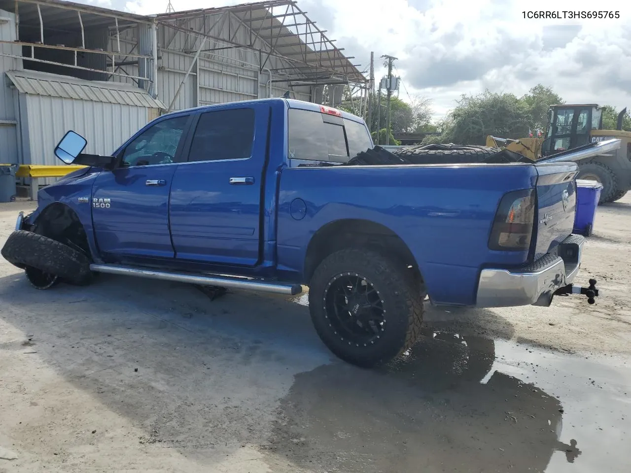 1C6RR6LT3HS695765 2017 Ram 1500 Slt