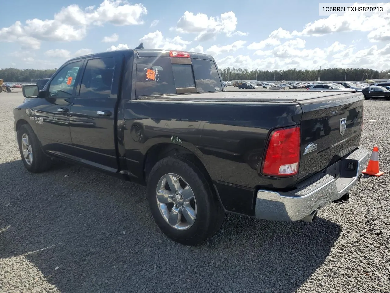 1C6RR6LTXHS820213 2017 Ram 1500 Slt