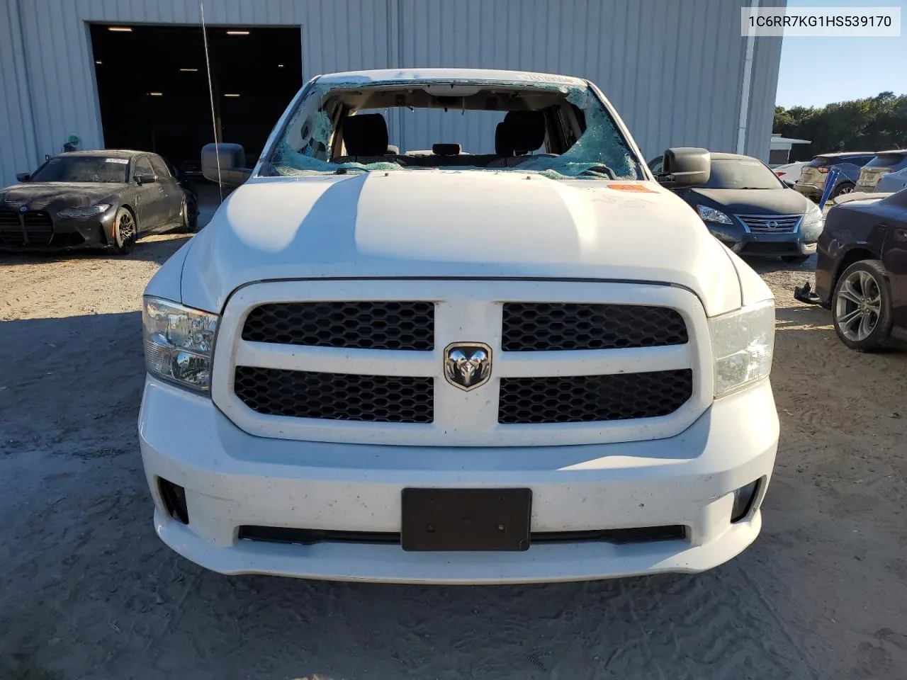 1C6RR7KG1HS539170 2017 Ram 1500 St