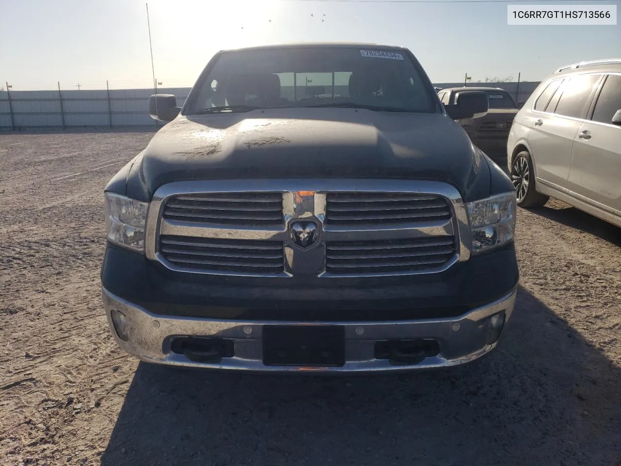 1C6RR7GT1HS713566 2017 Ram 1500 Slt