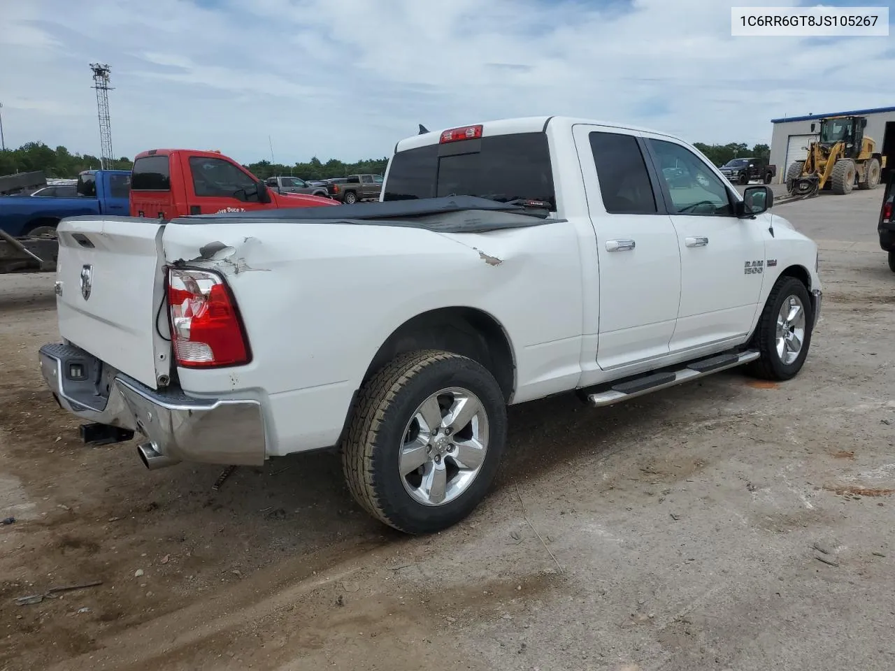 1C6RR6GT8JS105267 2018 Ram 1500 Slt