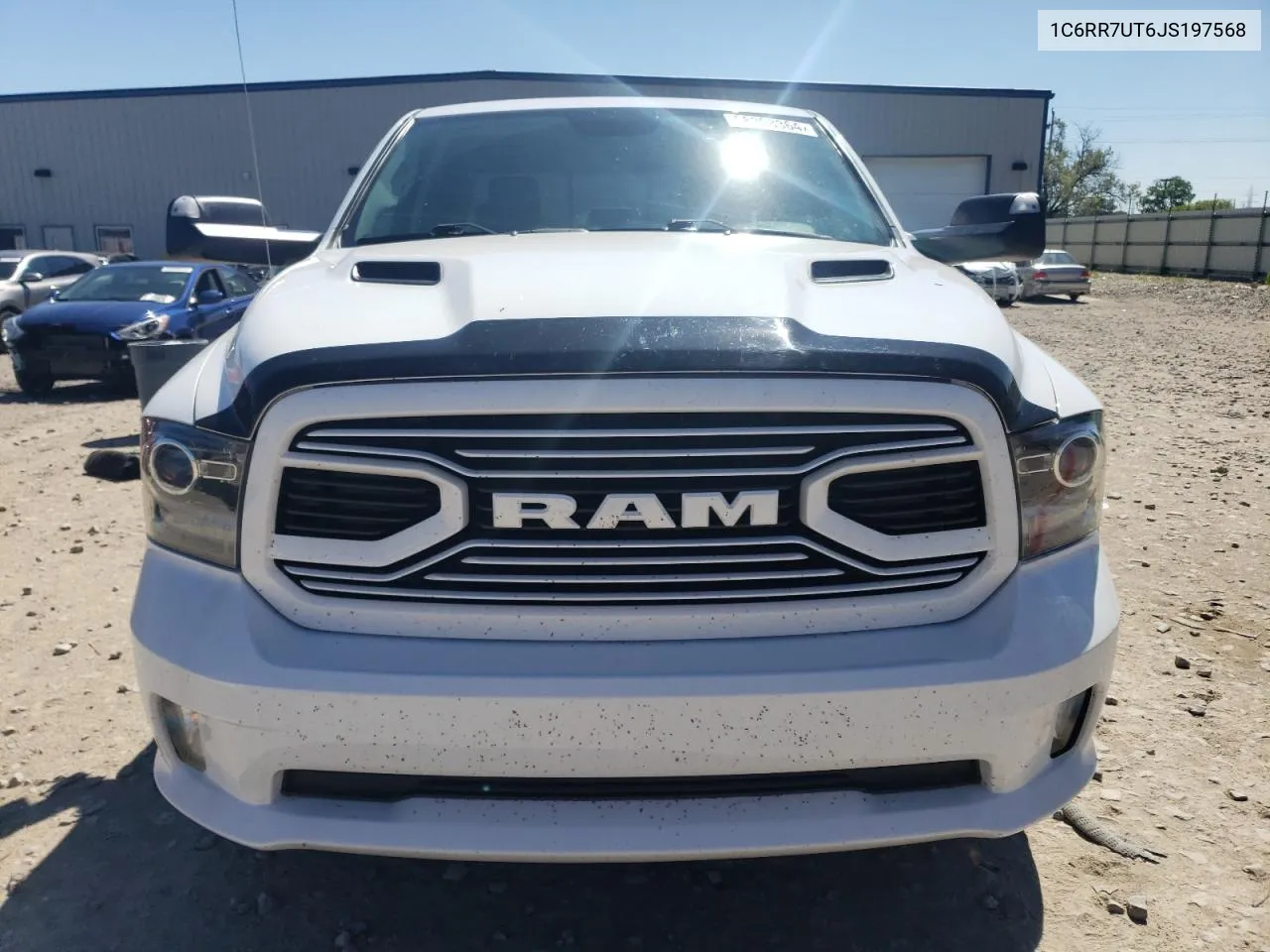 1C6RR7UT6JS197568 2018 Ram 1500 Sport