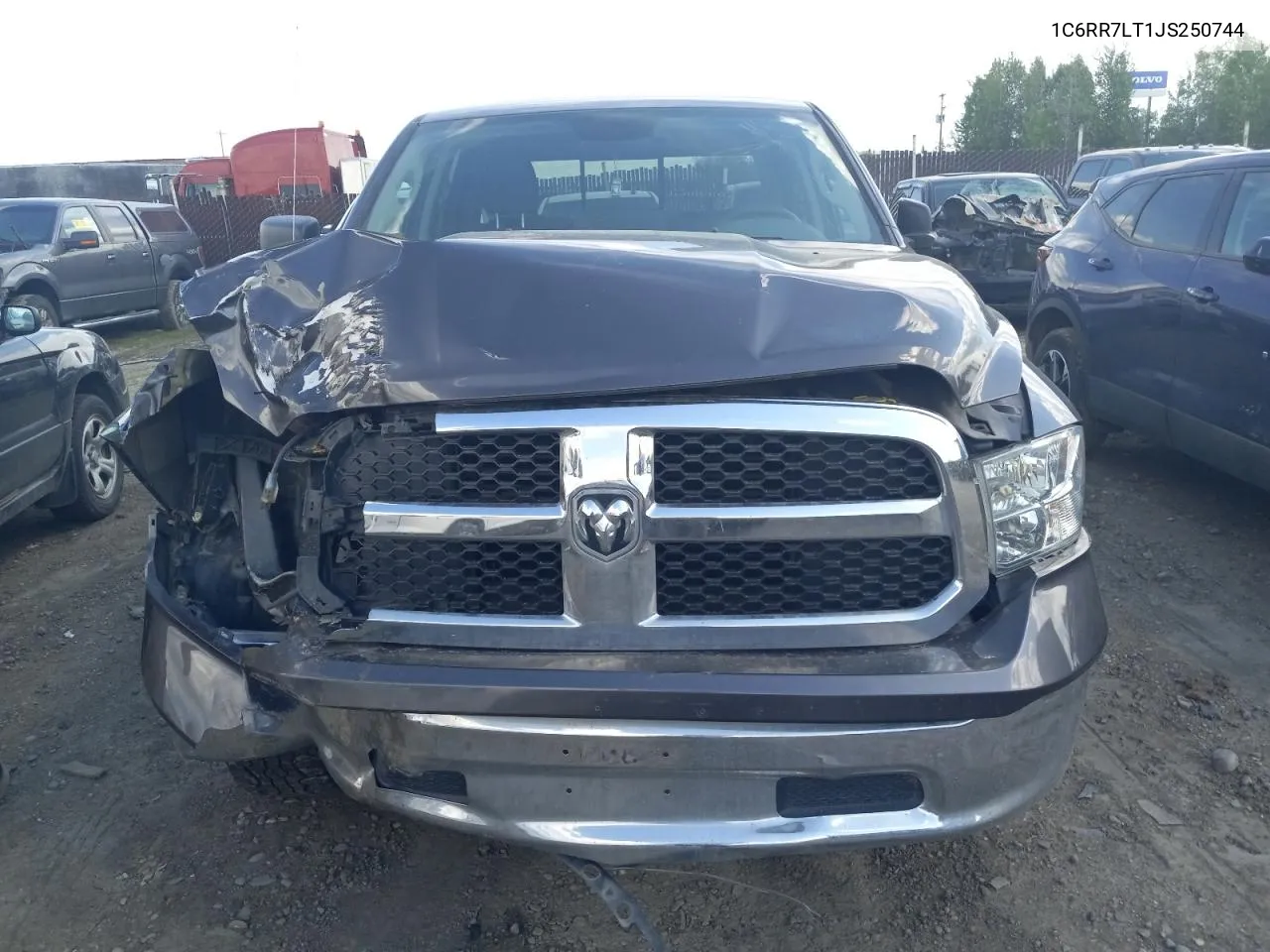 1C6RR7LT1JS250744 2018 Ram 1500 Slt