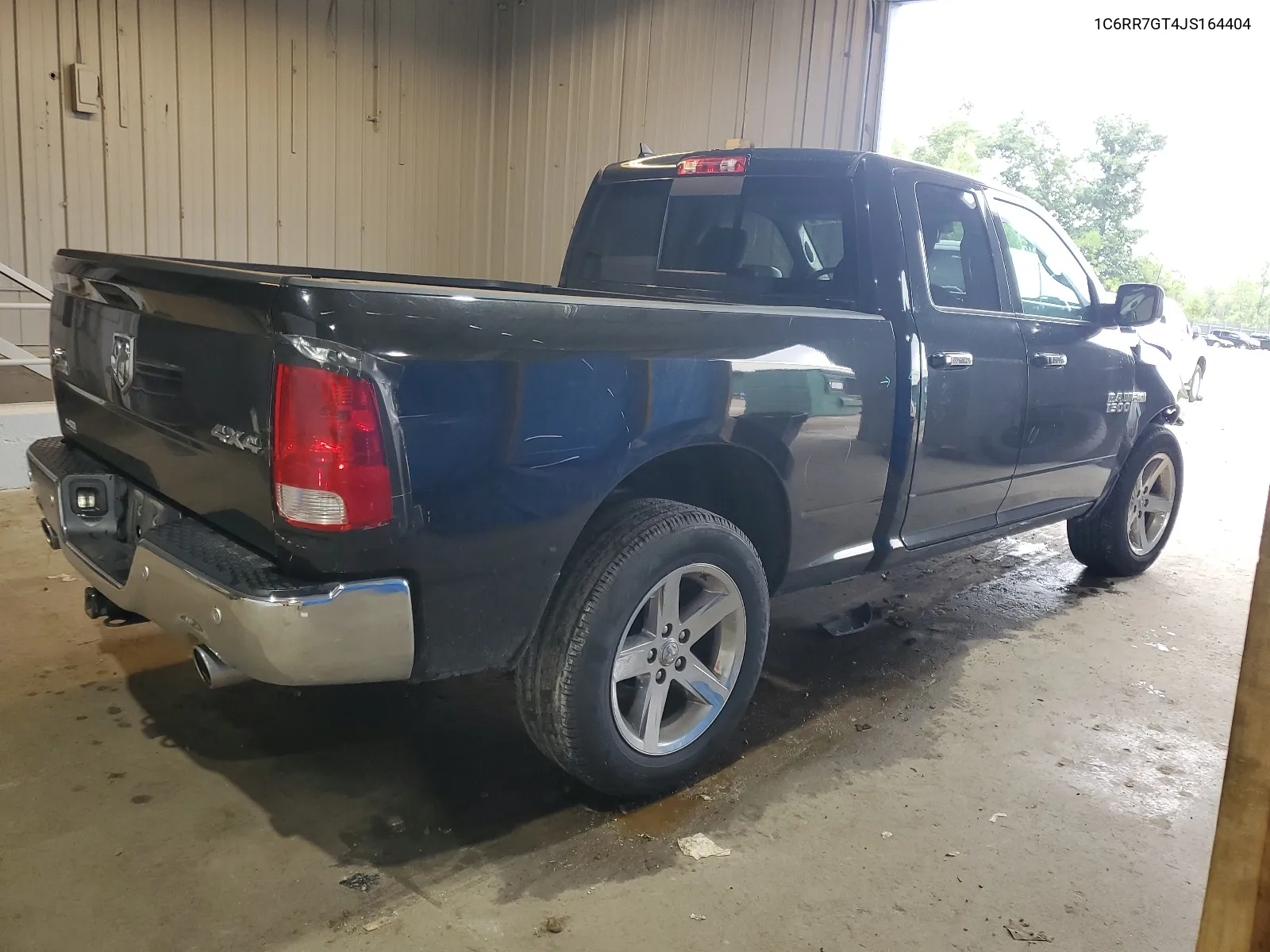 1C6RR7GT4JS164404 2018 Ram 1500 Slt