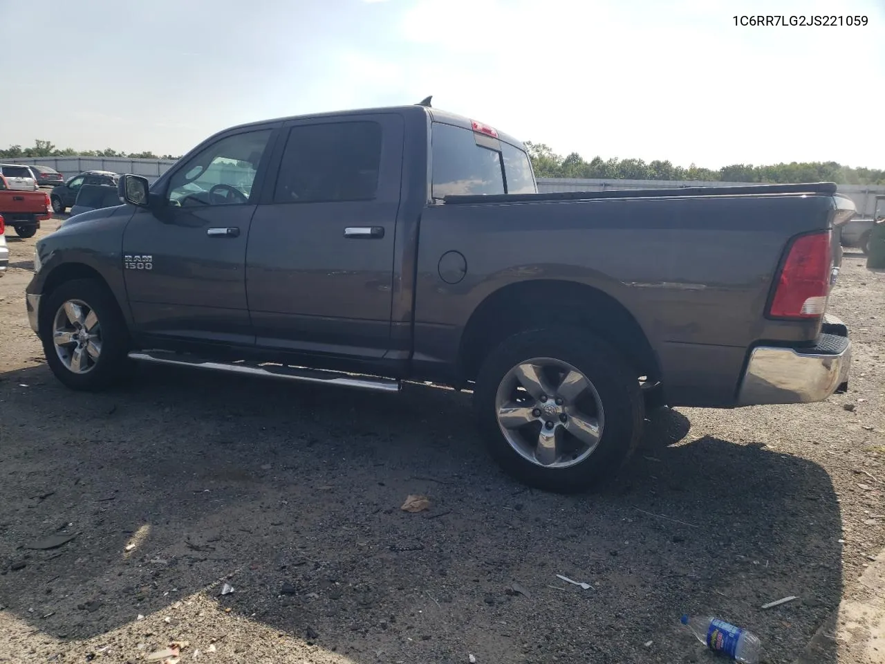 1C6RR7LG2JS221059 2018 Ram 1500 Slt