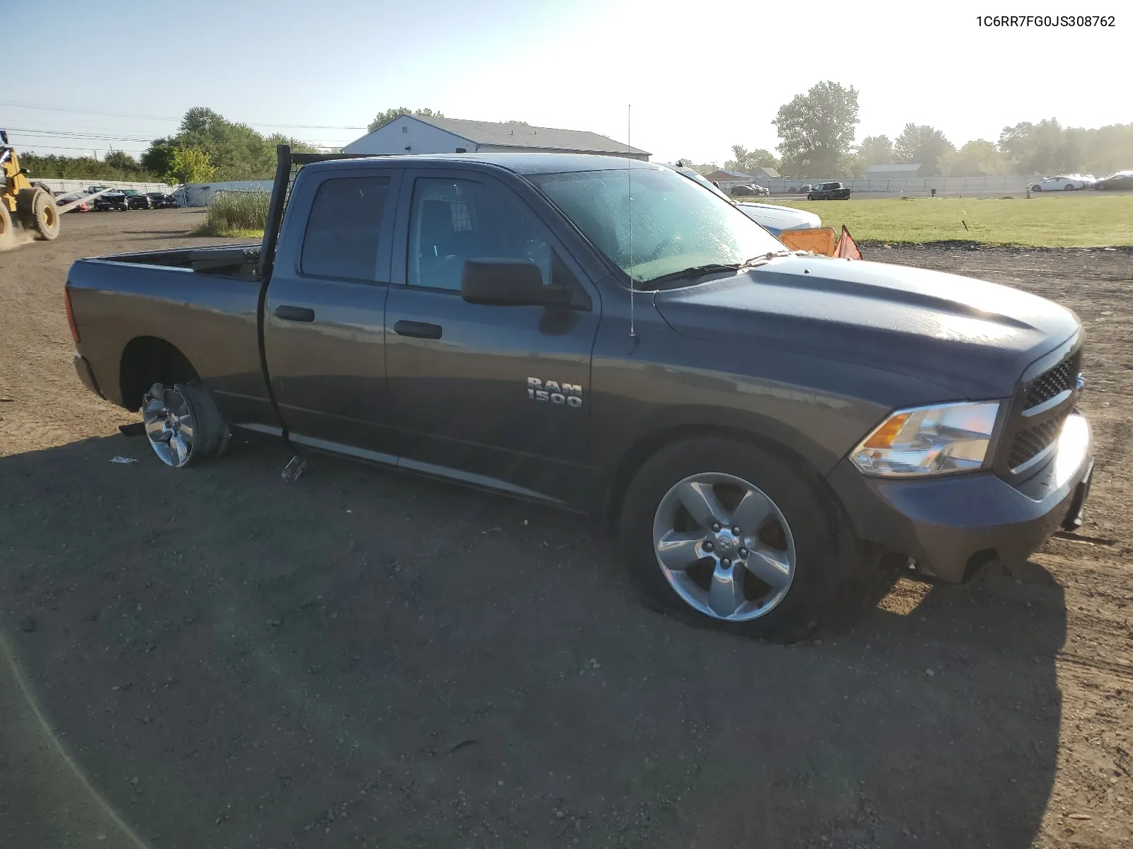 1C6RR7FG0JS308762 2018 Ram 1500 St