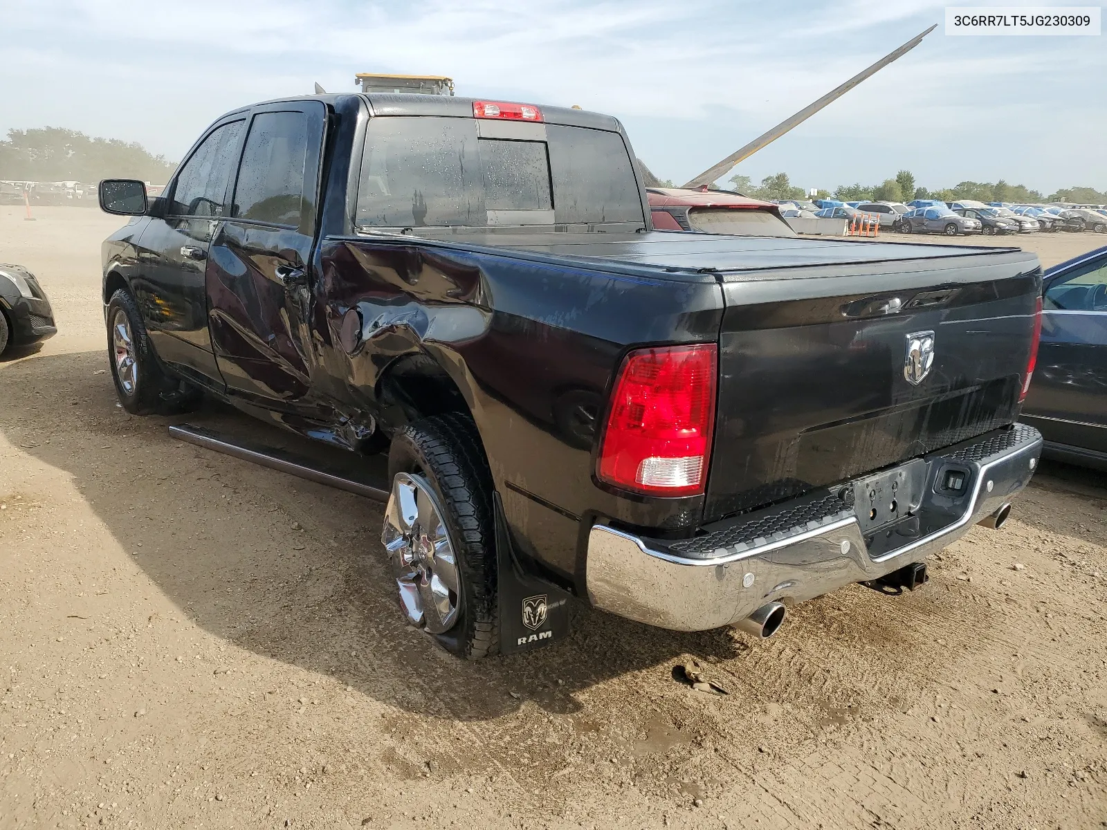 3C6RR7LT5JG230309 2018 Ram 1500 Slt