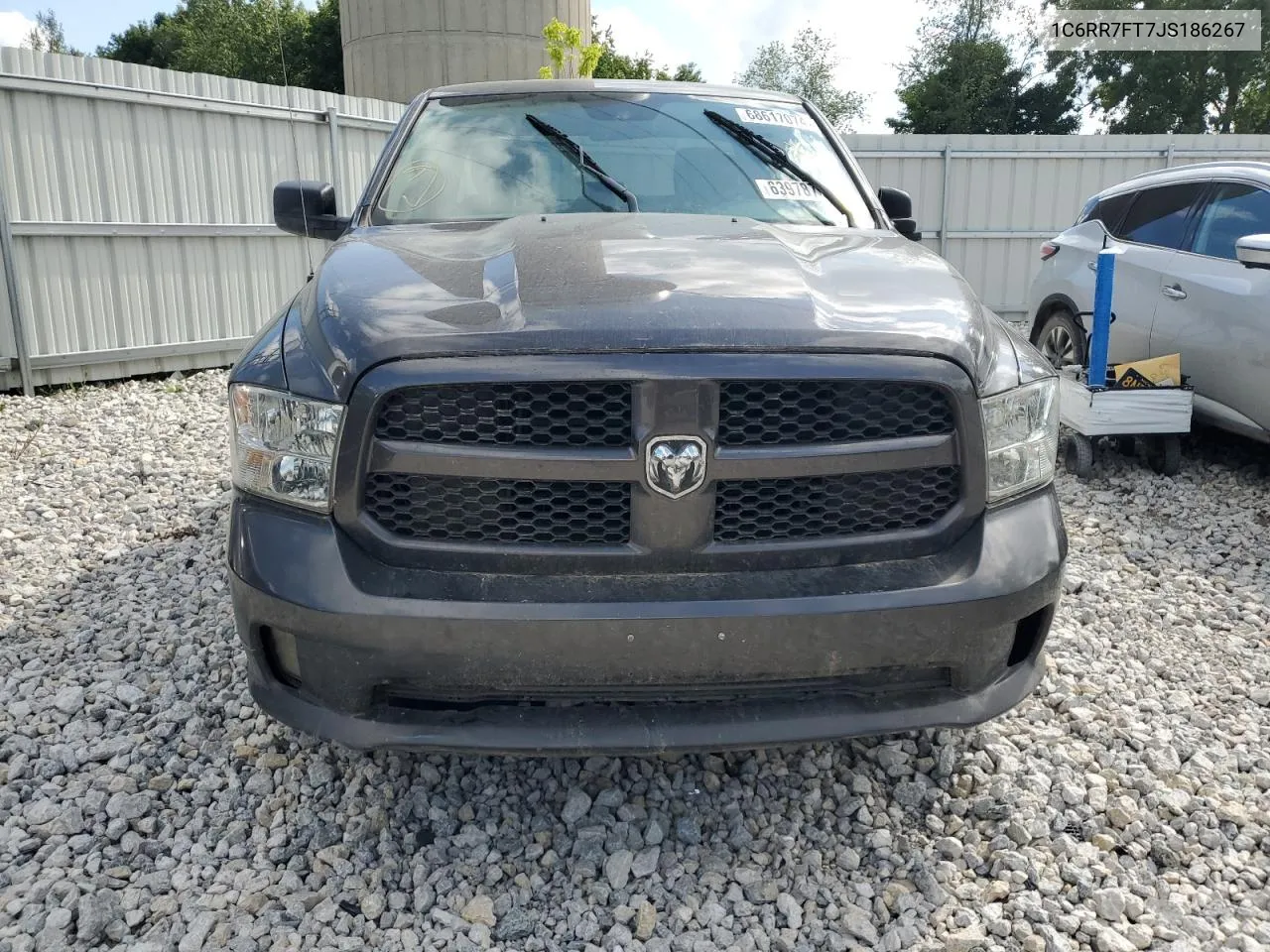 2018 Ram 1500 St VIN: 1C6RR7FT7JS186267 Lot: 68617074