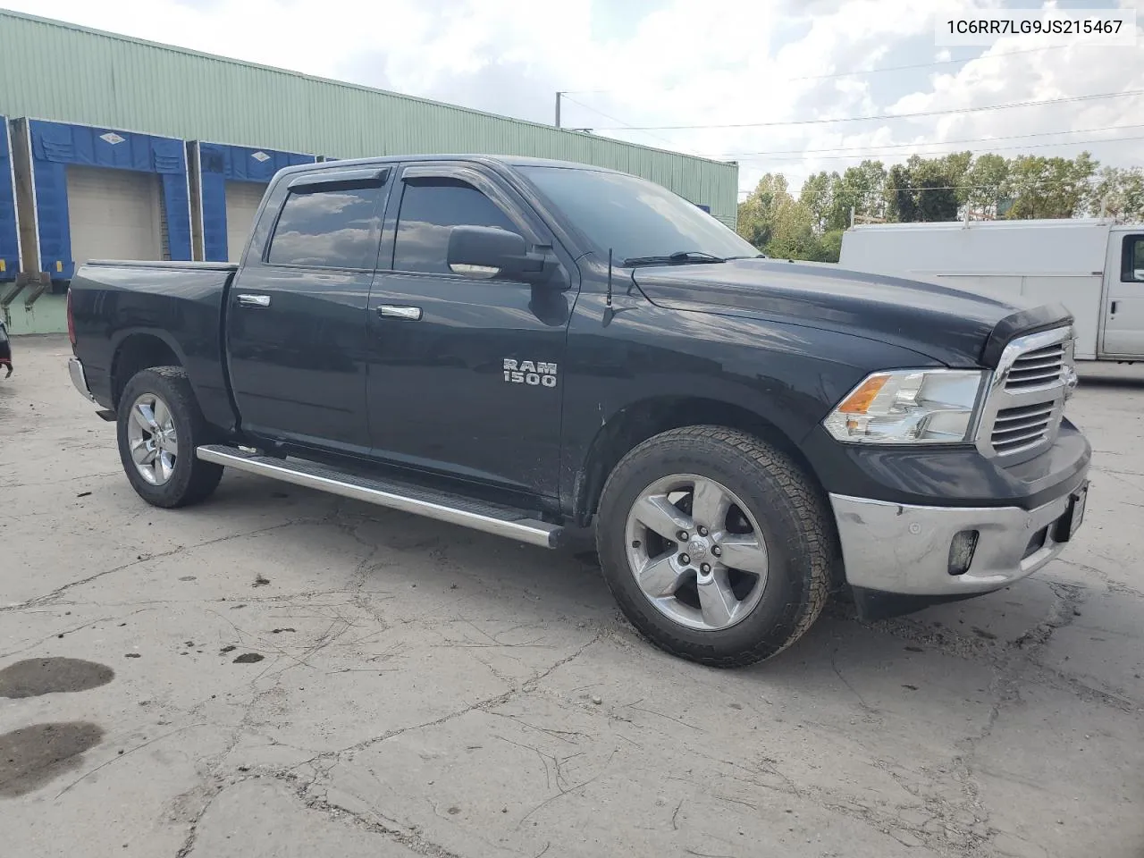 1C6RR7LG9JS215467 2018 Ram 1500 Slt