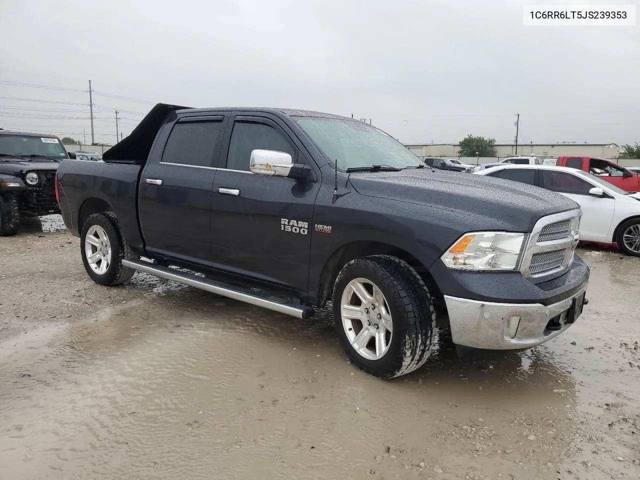 1C6RR6LT5JS239353 2018 Ram 1500 Slt