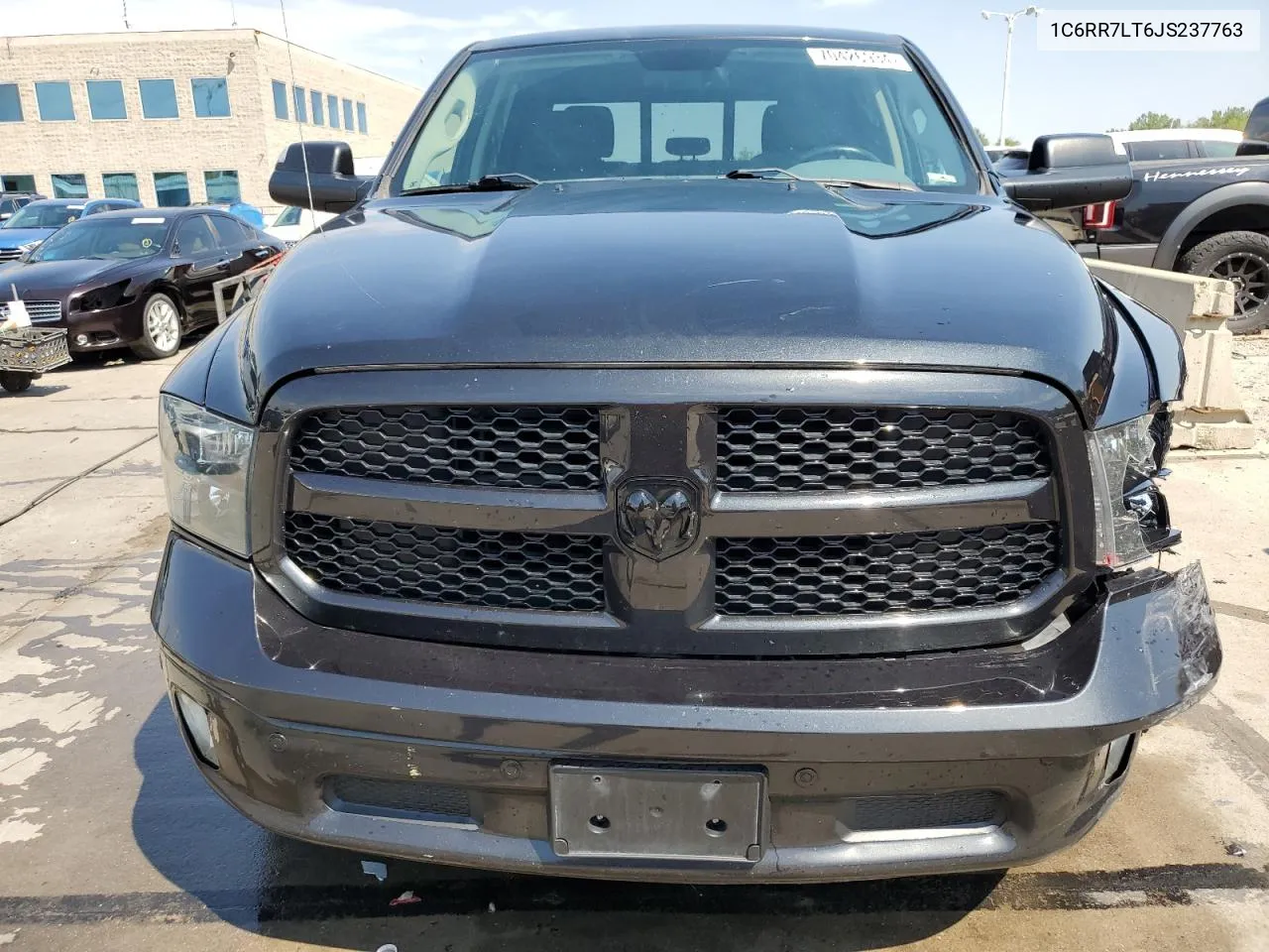 1C6RR7LT6JS237763 2018 Ram 1500 Slt