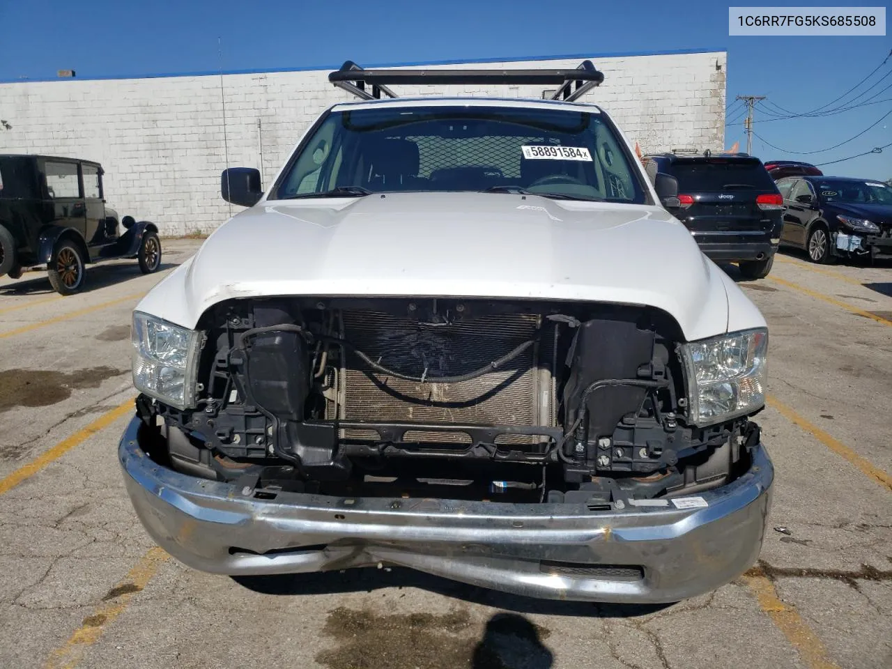 2019 Ram 1500 Classic Tradesman VIN: 1C6RR7FG5KS685508 Lot: 58891584