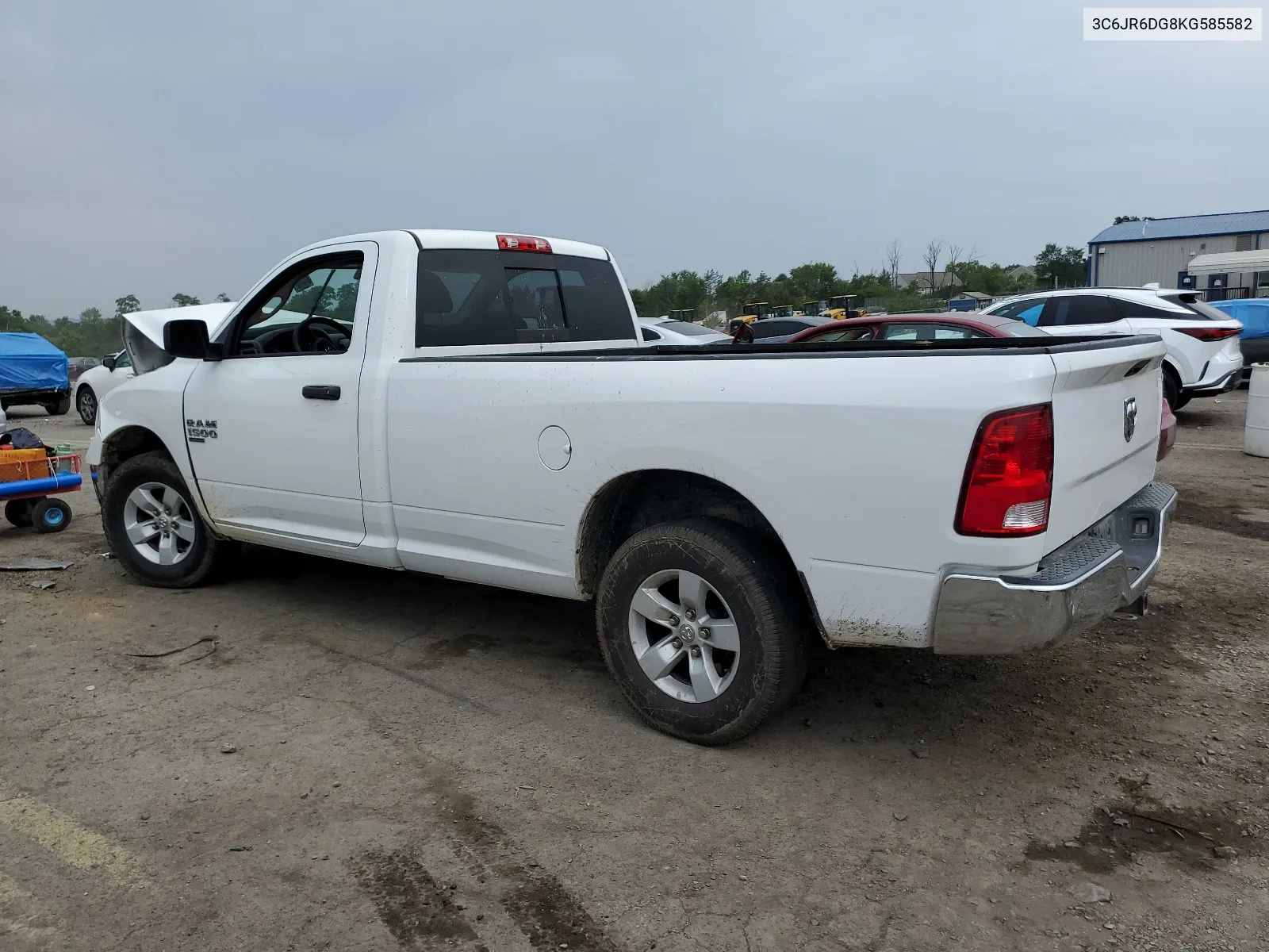 2019 Ram 1500 Classic Tradesman VIN: 3C6JR6DG8KG585582 Lot: 65070444