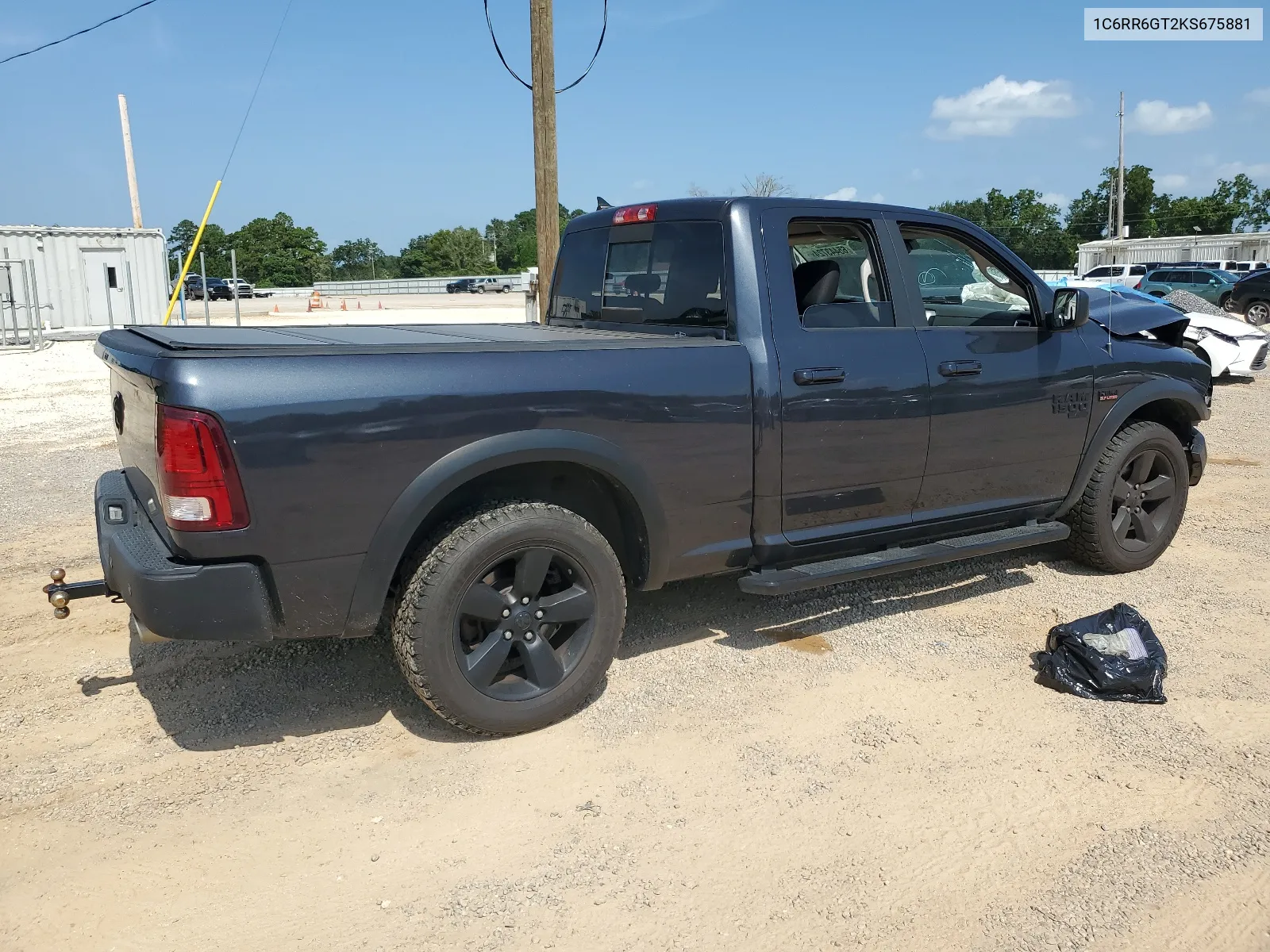 1C6RR6GT2KS675881 2019 Ram 1500 Classic Slt