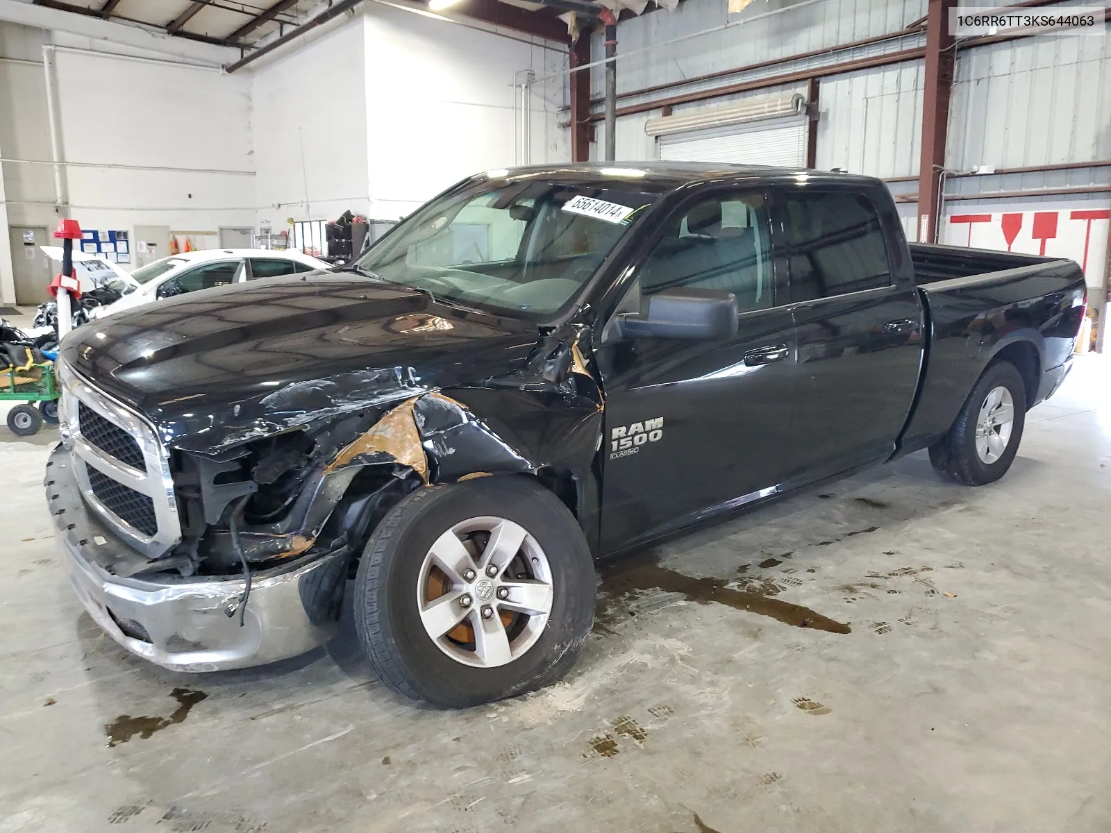 1C6RR6TT3KS644063 2019 Ram 1500 Classic Slt