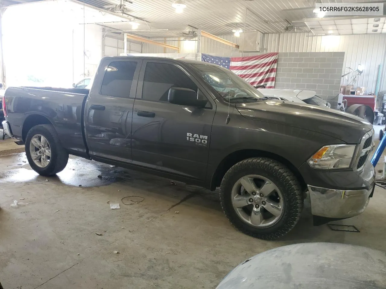 1C6RR6FG2KS628905 2019 Ram 1500 Classic Tradesman