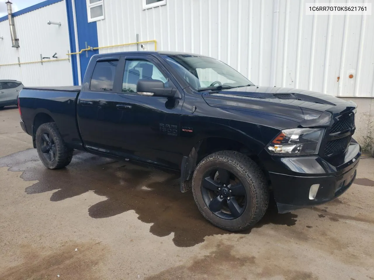 1C6RR7GT0KS621761 2019 Ram 1500 Classic Slt