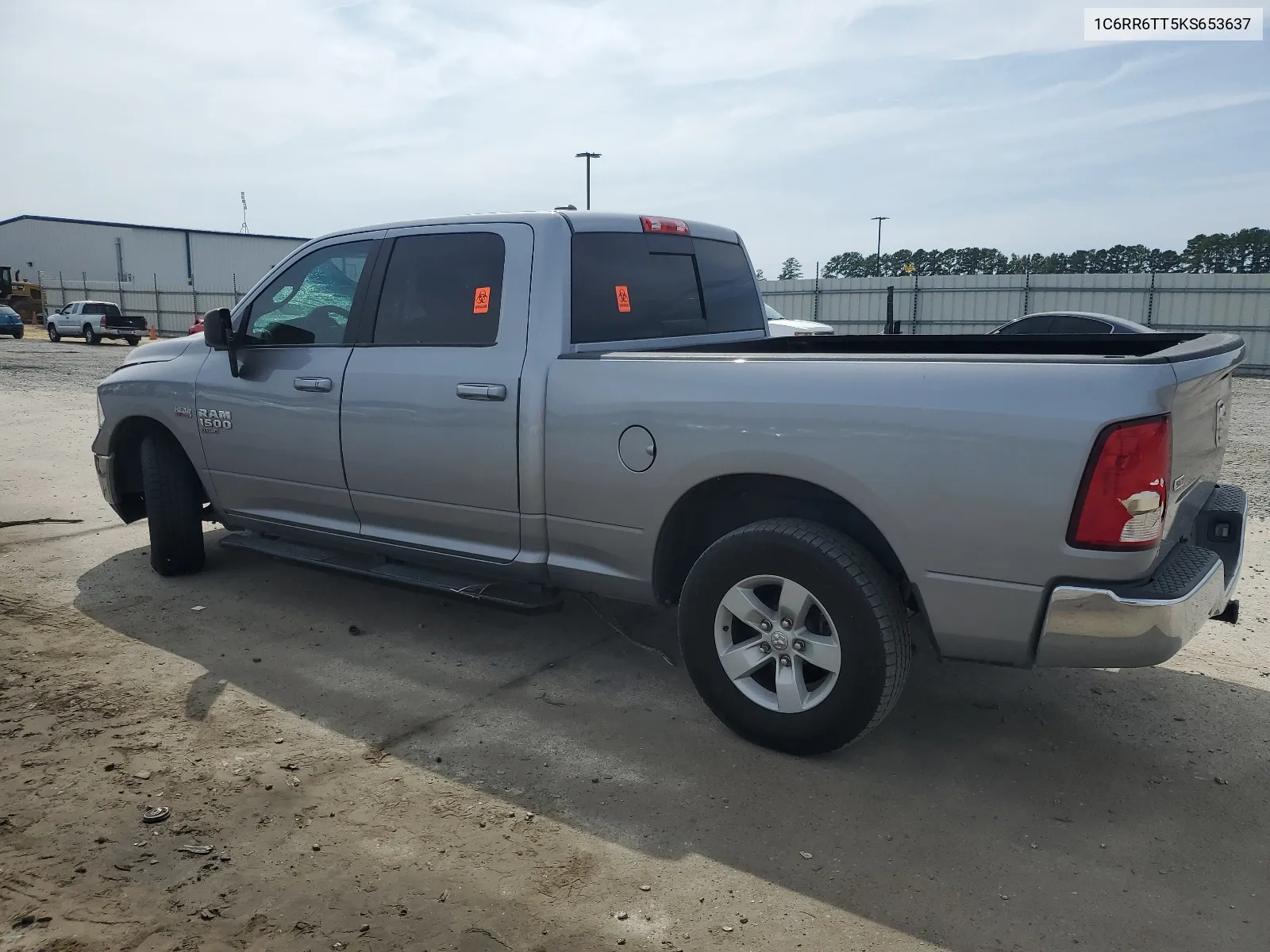 1C6RR6TT5KS653637 2019 Ram 1500 Classic Slt