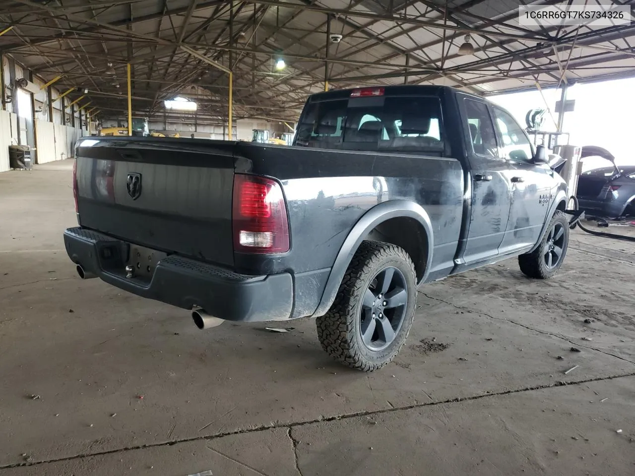 1C6RR6GT7KS734326 2019 Ram 1500 Classic Slt