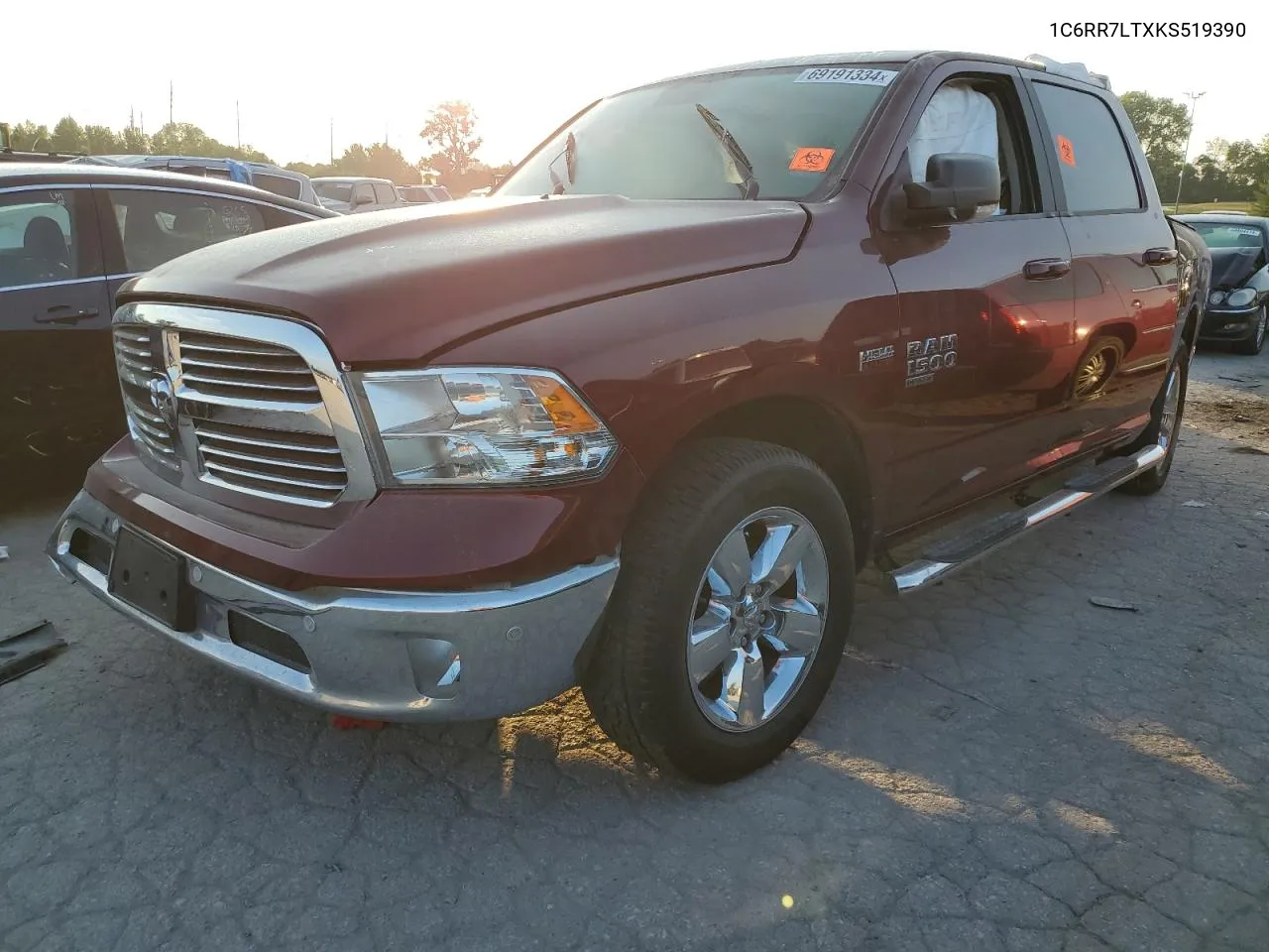 1C6RR7LTXKS519390 2019 Ram 1500 Classic Slt