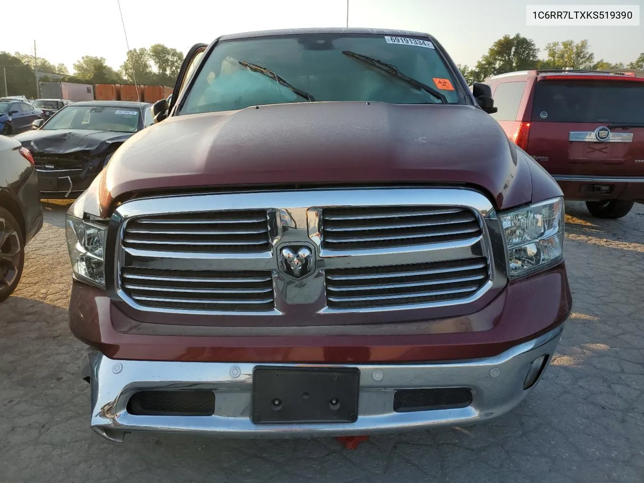 1C6RR7LTXKS519390 2019 Ram 1500 Classic Slt