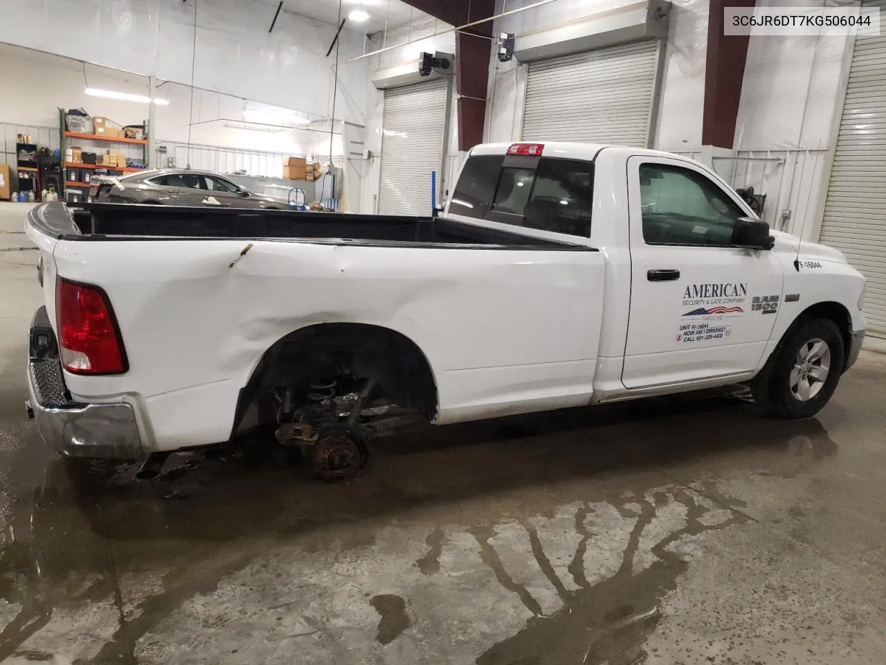 2019 Ram 1500 Classic Tradesman VIN: 3C6JR6DT7KG506044 Lot: 69782964