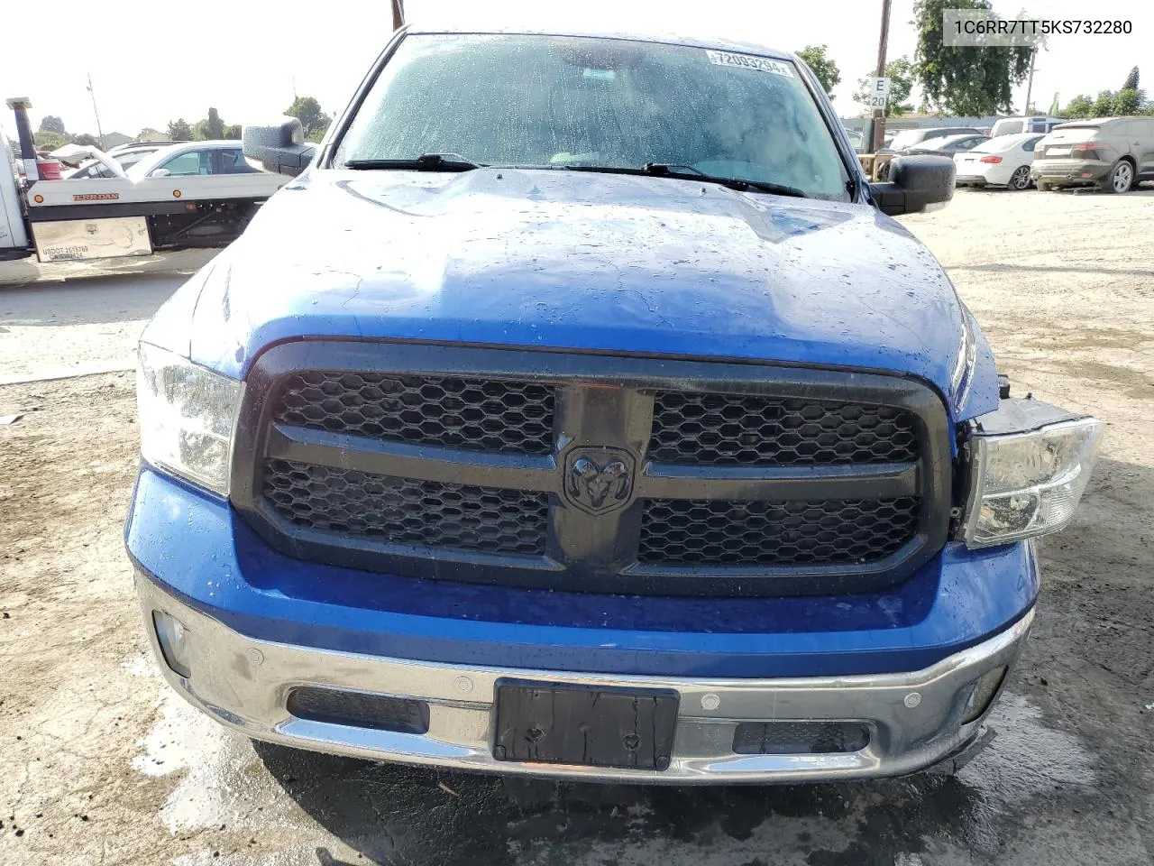 1C6RR7TT5KS732280 2019 Ram 1500 Class