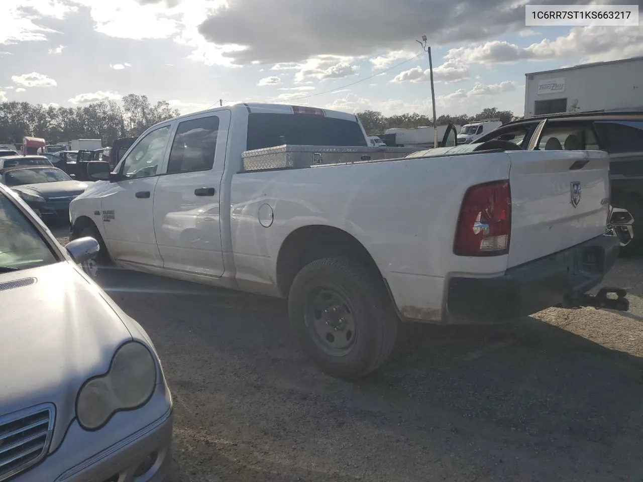 1C6RR7ST1KS663217 2019 Ram 1500 Classic Tradesman