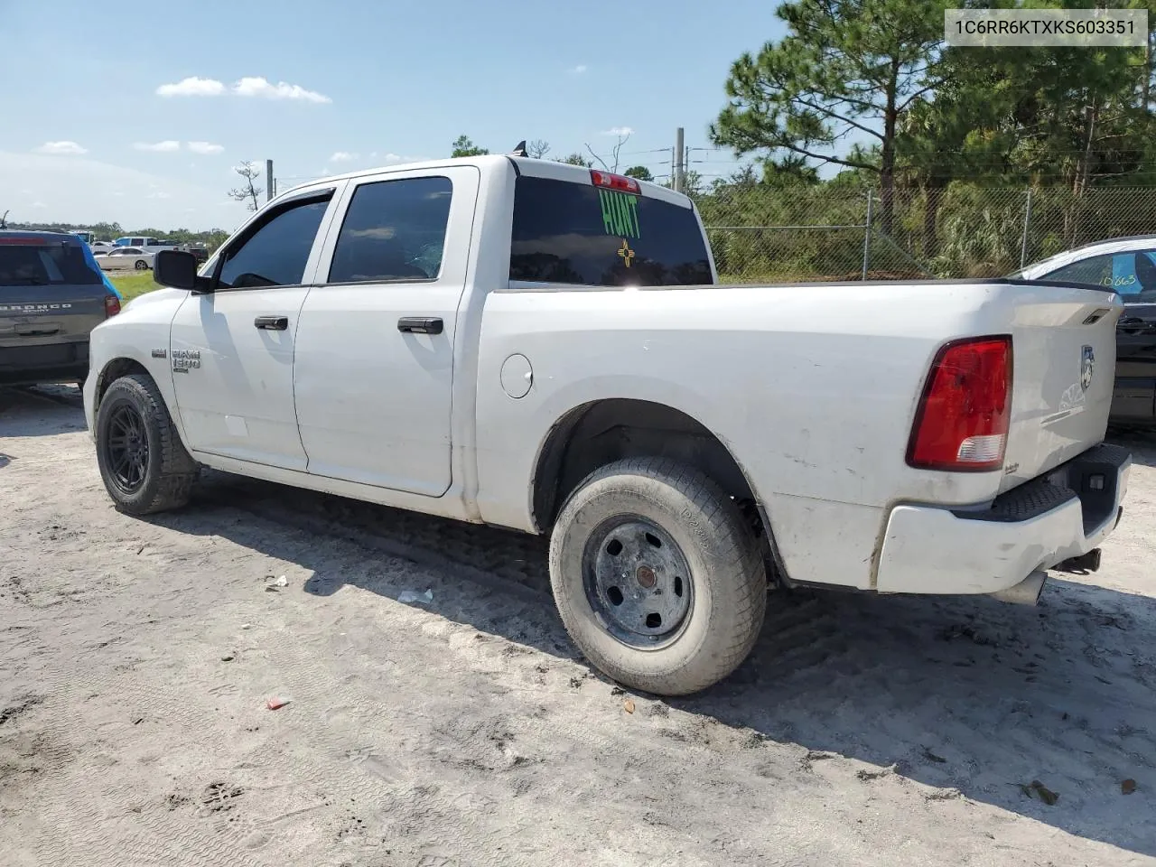 1C6RR6KTXKS603351 2019 Ram 1500 Classic Tradesman