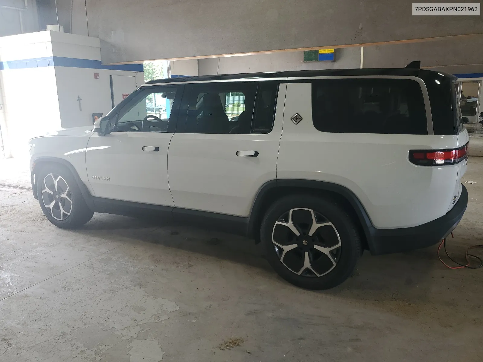 2023 Rivian R1S Adventure VIN: 7PDSGABAXPN021962 Lot: 66184454