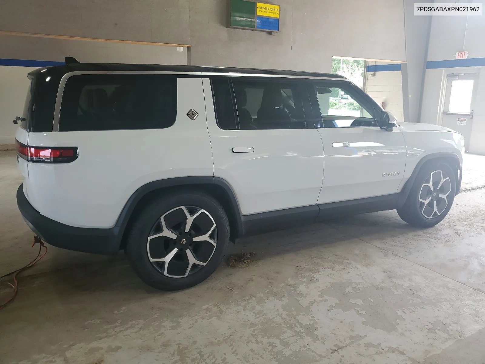 2023 Rivian R1S Adventure VIN: 7PDSGABAXPN021962 Lot: 66184454