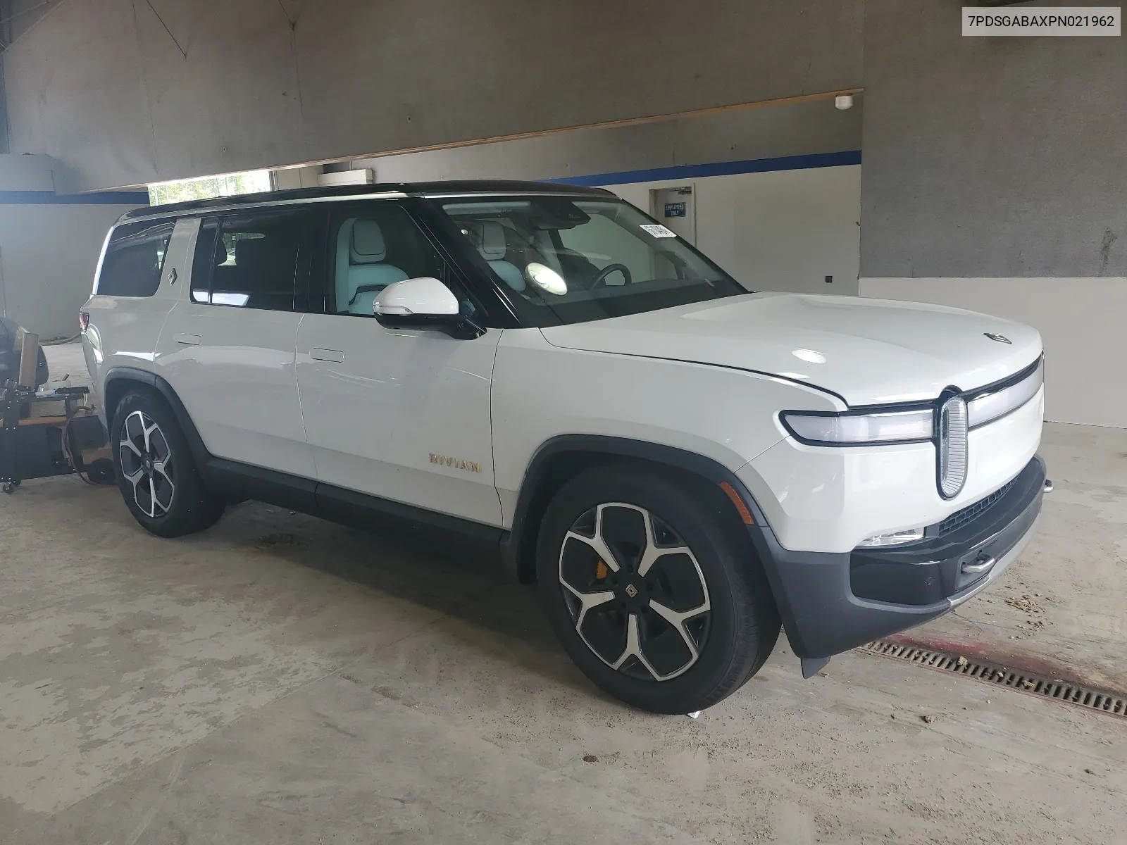 7PDSGABAXPN021962 2023 Rivian R1S Adventure