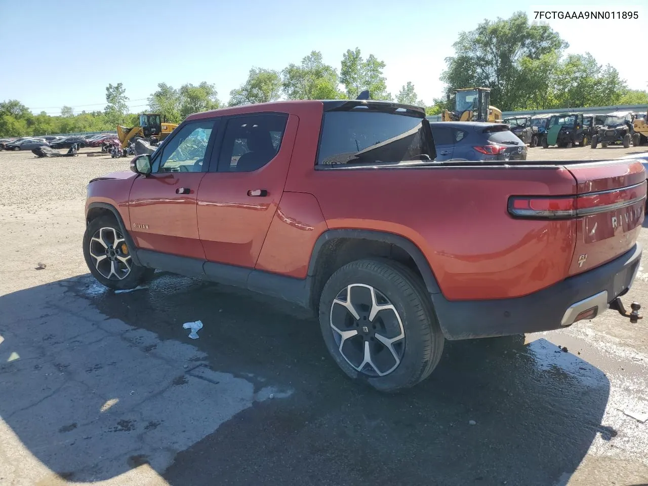 7FCTGAAA9NN011895 2022 Rivian R1T Adventure